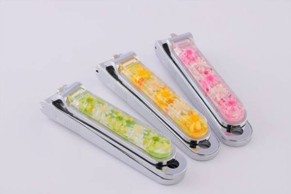 癒しのメンテナンスタイムを！老舗刃物メーカーからハンドメイド作家とコラボした爪切りNAILIUM(ネイリウム)を発売