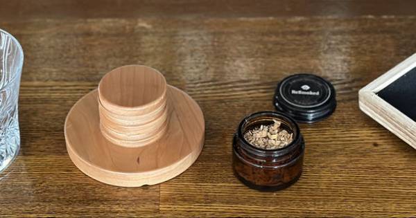 手軽に本格燻製！自宅のグラスでお酒や食材をスモーキーな香りで極上の1品に　『ReSmoked』をMakuakeにて1月19日より先行販売開始！