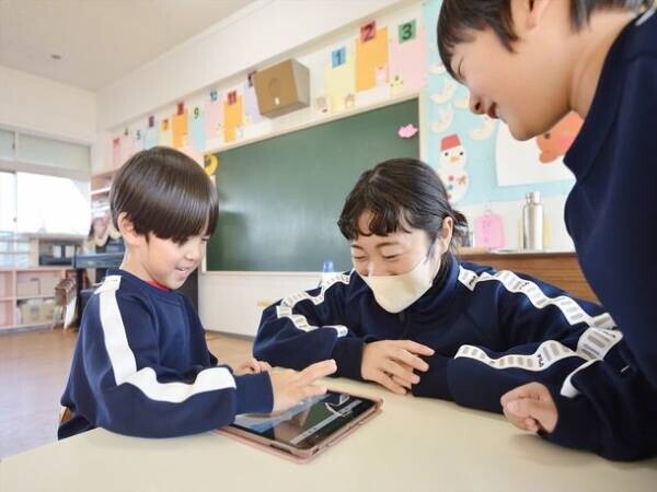 幼稚園でスマートデバイスを使った教育カリキュラム導入　小学校からのICT教育に先駆け、令和5年度より正課保育内で実施