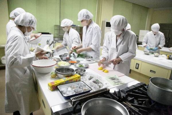 こんにゃく製造メーカー ナカキ食品と愛知文教女子短期大学の産学連携によるレシピコンテストを開催