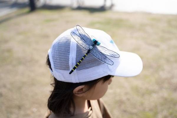 天敵トンボを模しているので虫が本能的に寄ってこない！累計販売実績50万個突破「おにやんま君」の妹『あかねちゃん』が1月22日よりMakuakeにて先行販売開始