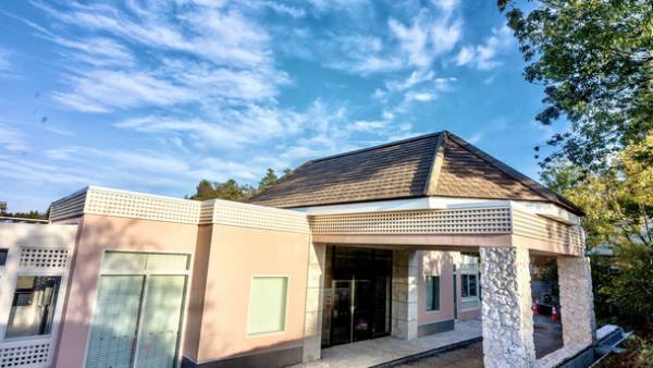 八街に『千葉バーディクラブ ゴルフレンジ』がオープン　全打席にフルオートティーアップ機完備＆ゴルフレンジ専用のクラブハウスを新たに建設