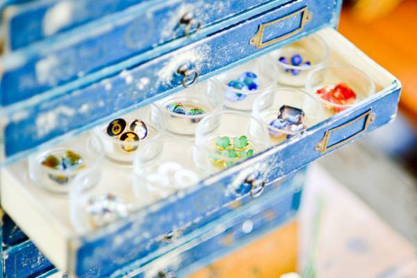 自由が丘のヴィンテージアクセサリーパーツ専門店「レミース」がヨーロッパの貴重なラッキーモチーフパーツを特別に集めた「le meace LUCKY MOTIF 2023」を開催。3/31まで