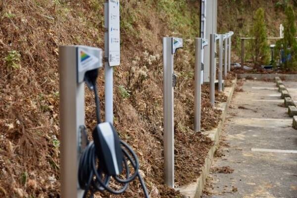 農園リゾート　ザファームがグランピング業界日本最多のEV充電設備 合計16基を導入！1月25日から本格運用を開始