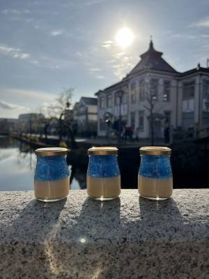 倉敷美観地区のご当地プリン専門店「倉敷プリン」よりデニムの聖地・倉敷にちなんだデニムブループリンが新登場