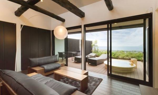 世界初！高級旅館×化粧品(美容液)がセットに！お得な大人の女子旅『バレンタイン贅沢宿泊セット』販売決定