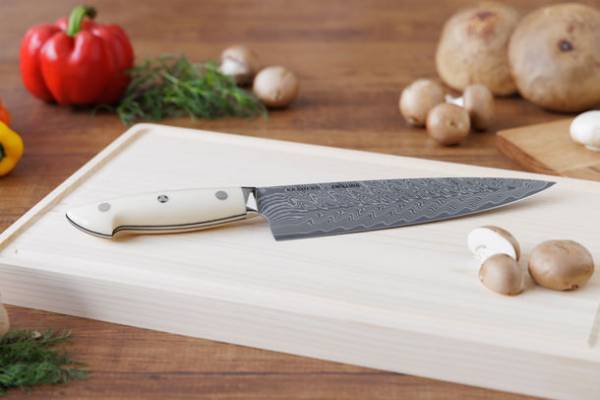 世界最高峰のナイフビルダー、ボブ・クレーマー待望の新シリーズボブ・クレーマー キュミュラスがツヴィリングより2月9日(木)発売！