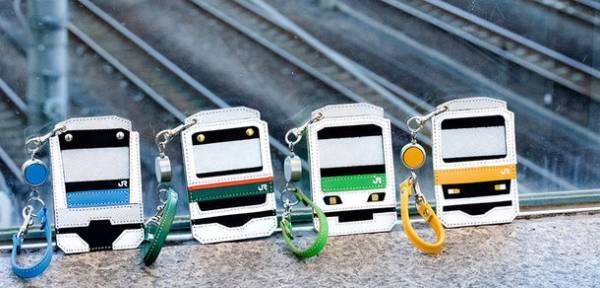 電車の顔を革で忠実に再現　JR東日本承認デザイン「鉄道パスケース」2月1日発売