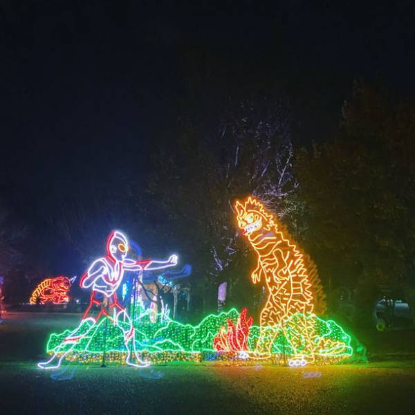 「ウルトラセブン55周年記念 ウルトラマンイルミナージュ」　Osaka Metroとコラボ企画で来場者にLEDグッズをプレゼント