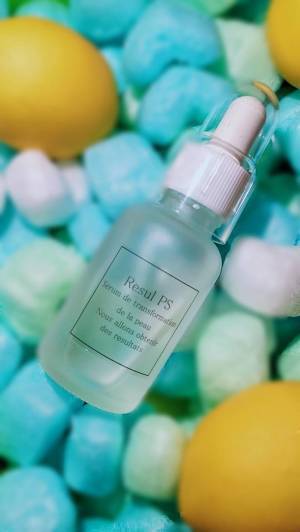 3種類のビタミンCを高濃度処方、ほんのり温かい美容液「Resul PS」が1月12日からMakuakeでの先行予約販売スタート