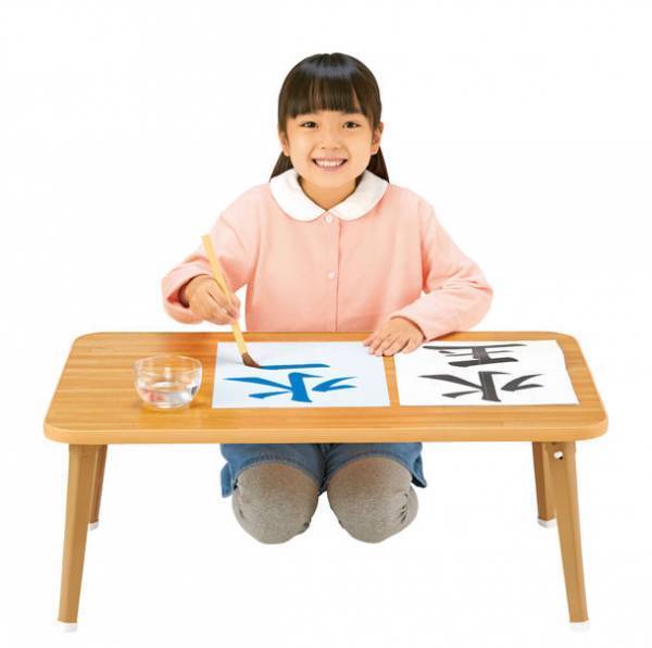 お習字デビューにぴったり！何回も書ける！スイスイおえかき「お習字入門水書きセット」が登場　主な玩具専門店・量販店で、2月4日(土)に発売いたします。