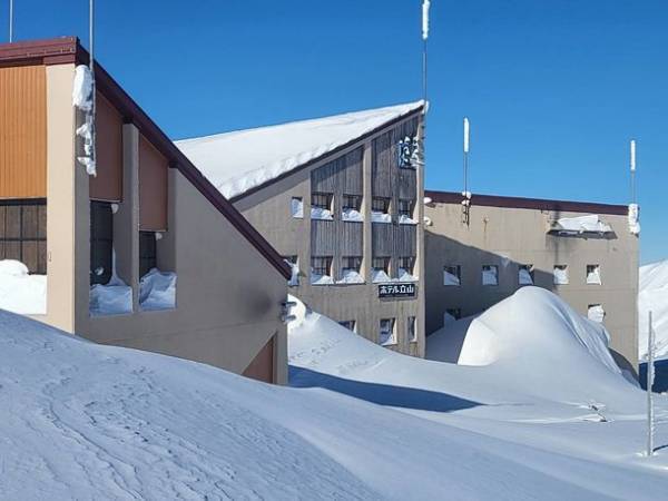 立山黒部アルペンルート、2023年イメージポスター＆パンフレットが完成！