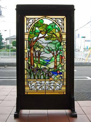 さいたま市うらわ美術館にて、工芸家 臼井定一によるステンドグラスバロック教室展「伝統をつなぐ」を3月1日～5日に開催