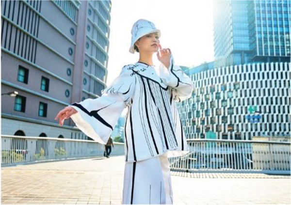 大阪モード学園とコラボレーションした初のアート企画フォトジェニックシティ梅田～梅田は、世界が振り向く無限の可能性であふれてる。～2023年2月20日(月)～3月5日(日)