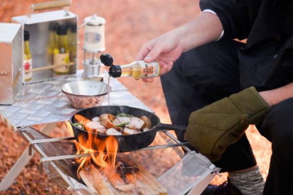 春のキャンプシーズンに向けて！料理の仕上げにかける味変調味料「フレーバーオイル」の販売促進を強化　～自社通販サイトではキャンペーンセール実施～