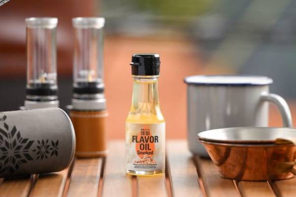 春のキャンプシーズンに向けて！料理の仕上げにかける味変調味料「フレーバーオイル」の販売促進を強化　～自社通販サイトではキャンペーンセール実施～