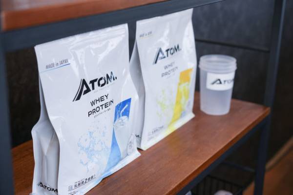 【福利厚生】会社でプロテインが飲み放題　社内プロテインバーで、社員の健康促進