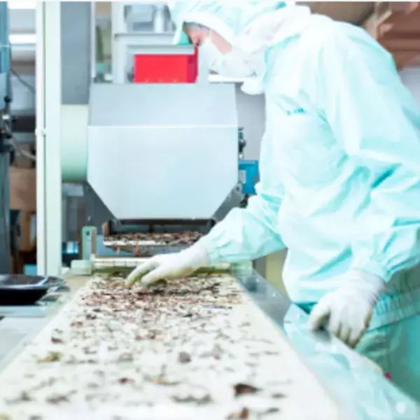 ポテトチップス・唐揚げ・ケーキが食べたい中高年世代に！「言い訳のお茶」を2月10日より販売開始　～3種類それぞれのお茶にルイボスティー・どくだみをブレンド～