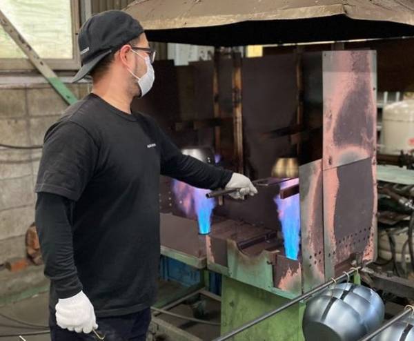 ソロキャンプを楽しむフライパン“ソロパン”　お肉も一気に焼ける分厚さなのに取っ手が取れてコンパクトに！Makuakeで2月26日(日)まで販売