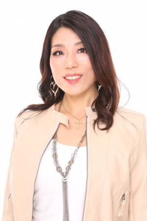 開運アイテム「LUNA～プラネット・バスソルト～」が発売　グループYouTuber「RAY PROMO TV」メンバーでスピリチュアルヒーラーの香月梨江監修