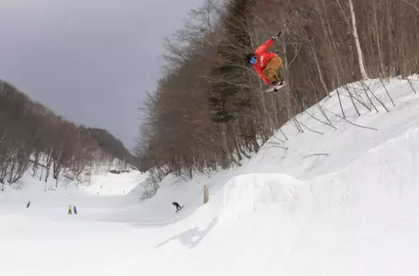 群馬県片品村はウィンターシーズン最盛期！“かたしな・高崎スノーライナー”運行開始記念キャンペーン実施　冬タイヤ・車がなくても大丈夫！バスで行く楽々スキー＆スノボ
