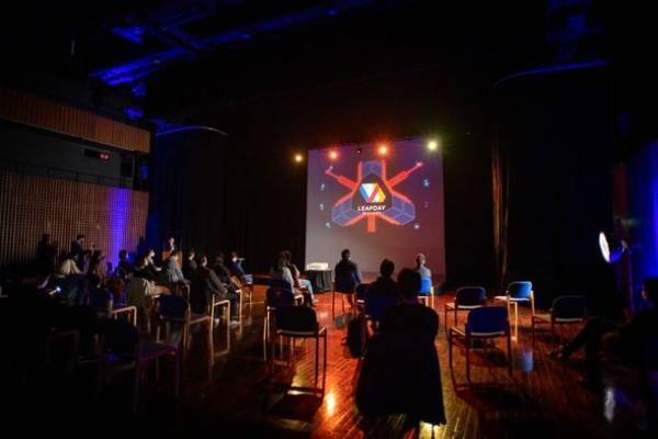 常陸frogs「教えない・気づかせる」スキルを学ぶイノベーター育成者ライセンス講座 提供開始