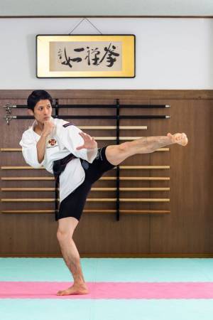 蹴りと足さばきをサポートする　少林寺拳法用スパッツ発売開始！