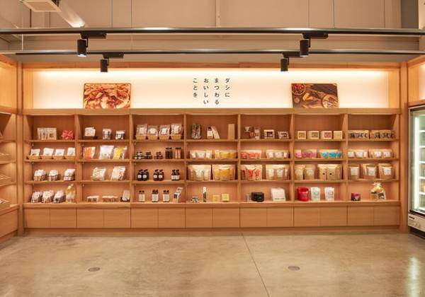 新潟県燕三条・だしがテーマの食の複合施設「ON THE UMAMI TSUBAME SANJO PORT」にて『しぼりたて蜜芋モンブラン』提供開始！