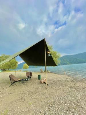 真鍮製のパイプとステンレス製のパイプが二重構造になったタープポールの先行予約販売を開始！