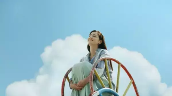 尾野真千子さんと傳谷英里香さんがガーラマンションの管理員と入居者に扮して出演！CM最新作『尾野さんと「エントランス」篇』を2月17日より全国オンエア