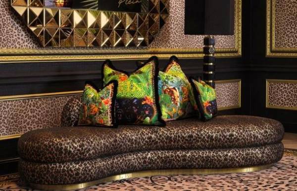 “国内未上陸”世界を魅了するインテリアの先行受注を開始！注目のファッションデザイナー PHILIPP PLEIN×EICHHOLTZ　～世界観が溢れ出すようなインテリアコレクション～