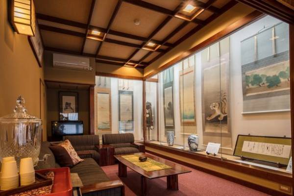 築100余年の客室を改修、「四季彩々の隠れ宿　富士乃湯」初の特別ラウンジが3月オープン