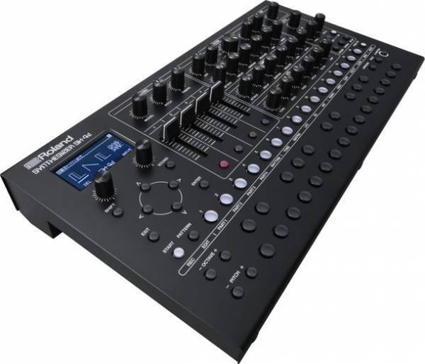 往年のアナログ・サウンドからデジタル・サウンドまで多彩な音作りを楽しめるコンパクトなシンセサイザーを発売