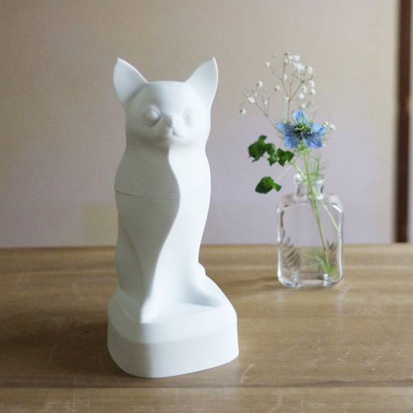 2023年1月販売開始・磁器彫刻作家作品　チワワ、トイプードル小型犬用ペットお骨壷