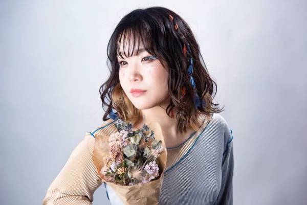 ミノノサトエ　失恋を綴ったニューシングル『swipe』を2月27日(月)にリリース　～デジタルシングル 7か月連続 マンスリーリリース～