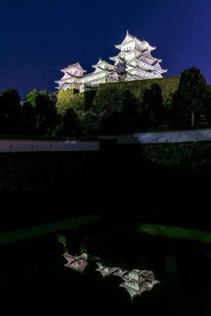 国宝・姫路城　世界遺産登録30周年記念　1日15組限定一般初公開、城郭研究家と歩く“夜の大天守”と古典芸能『能楽』鑑賞　「小夜の風雅　幽玄の宴-映像にはない、息衝く『Real』を-」