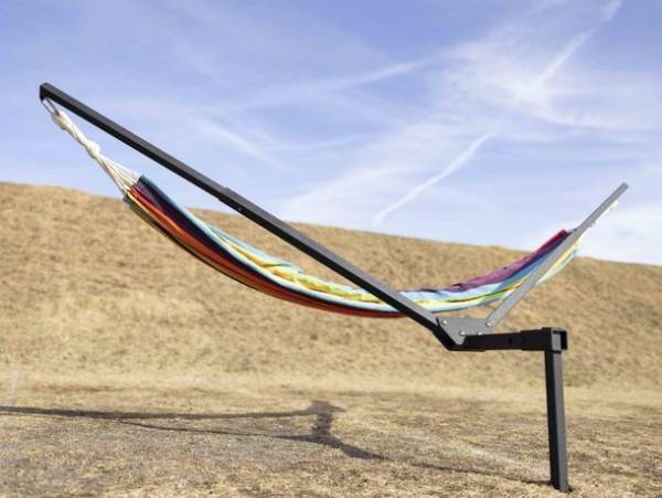 車のヒッチメンバーや柱に取り付けるハンモックアーム『サニーハンモック』2023年3月 本格販売スタート！静岡県三島市のカスタムバイクショップによる日本初*の完全国産品