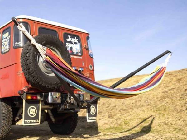 車のヒッチメンバーや柱に取り付けるハンモックアーム『サニーハンモック』2023年3月 本格販売スタート！静岡県三島市のカスタムバイクショップによる日本初*の完全国産品