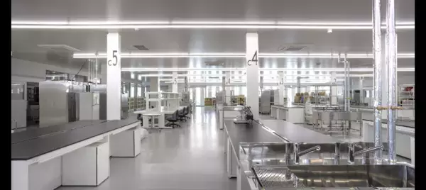 「雪印メグミルク イノベーションセンター」稼働