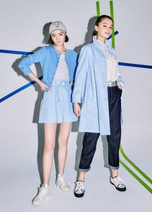 トゥービー バイ アニエスベー、「A LA FRANCAISE... !! (フレンチスタイル)」をテーマに2023春夏メインコレクションを展開