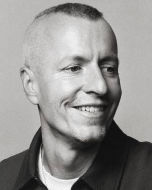 ルカ・オッセンドライバーが手掛けるカプセルコレクション「Theory Project By Lucas Ossendrijver」　セカンドシーズンが2023年3月29日(水)より発売