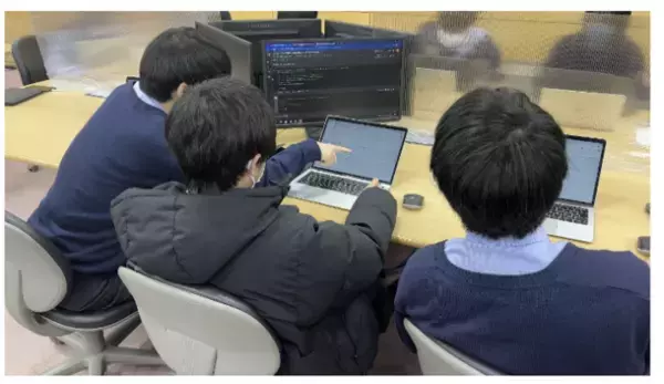 電算システム、湘南学園高等学校でプログラミング授業を実施　データエンジニアが外部講師として協力