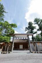 近畿文化会では、今年も有名な文化財を訪ねて著名な講師による講演と現地見学を行う「入門臨地講座」を開催します。