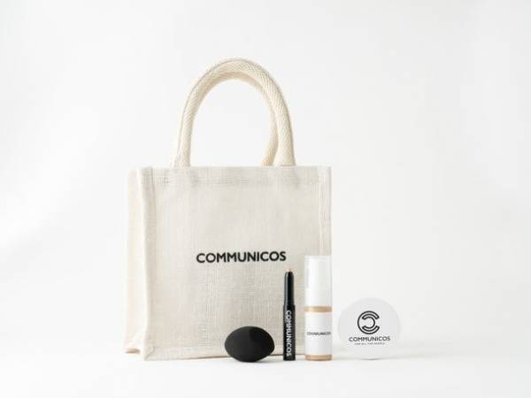 新ジャンル・ジェンダーレスコスメ、プロのヘアメイク集団が開発した“COMMUNICOS(コムニコス)”デビュー！！
