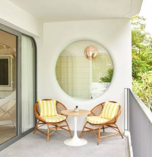 米国の権威ある旅行誌「コンデナスト・トラベラー」が2022年のホットリストにタイで唯一選出したホテル　ザ・スタンダード・ホアヒン　宿泊人数に応じて複数のヴィラと中庭を組み合わせてグループごとに独立したプライベート・ゾーンを作れる宿泊スタイル「ヴィレッジ・ヴィラズ」を提案・販売