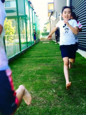 アダプベースを使ったエクササイズ体験会を全国で開催　自然の石や土の凹凸を再現し現代人が失った体の機能を獲得