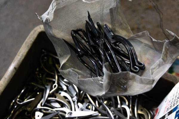 燕三条産「黒染め焚火台」が目標達成率1,800％を突破！3月27日までと終了間近！