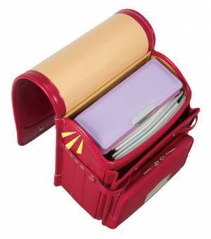 おかげさまで7周年！シリーズ累計販売数200万本突破　コンパクトふでいれ『ヨコピタ』に新色が登場　～ 新一年生に最適！口コミ人気No.1ふでいれ ～