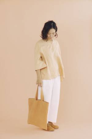 北海道十勝の廃棄野菜で染め上げた布地で作る洋服ブランド「Clawl.(クロール)」が3月1日リリース