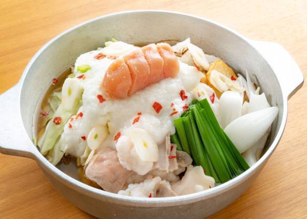 博多もつ鍋やまやの春限定の季節メニュー「明太とろろ うまかもつ鍋」3月6日より提供開始